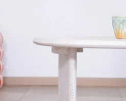 Online Table basse forme organique aspect terrazzo