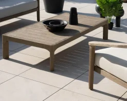 New Table basse spécial extérieur design épuré en teck finition naturelle sablée