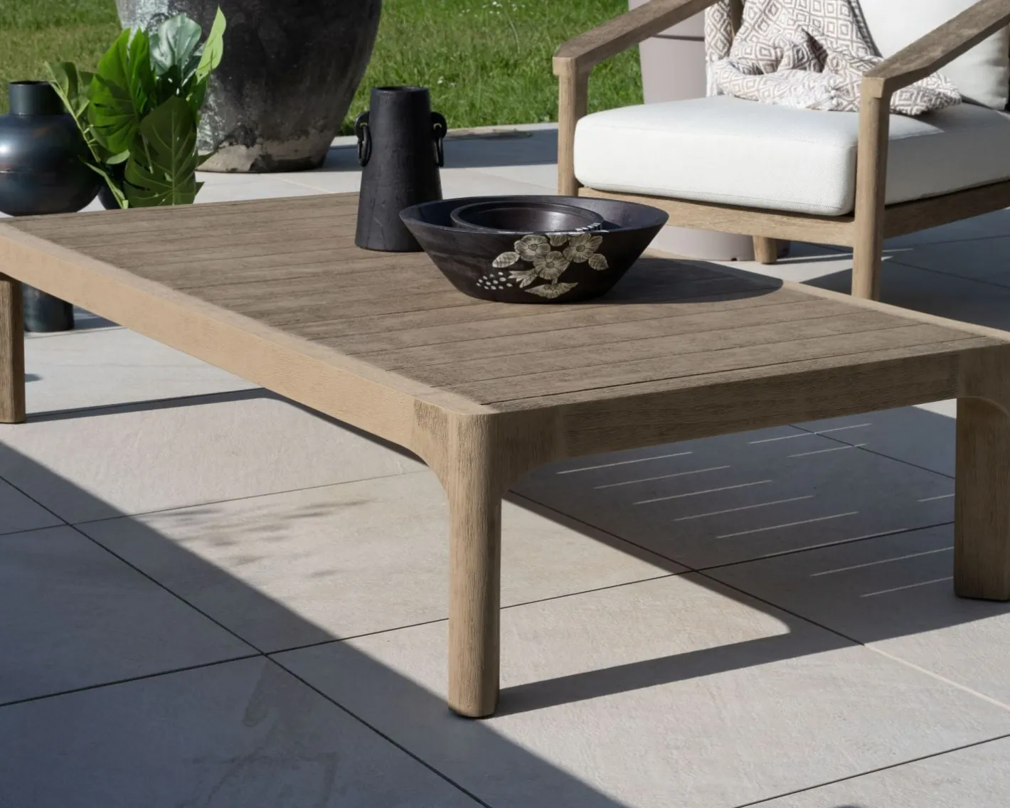New Table basse spécial extérieur design épuré en teck finition naturelle sablée "Vérone" Table Basse Rectangulaire