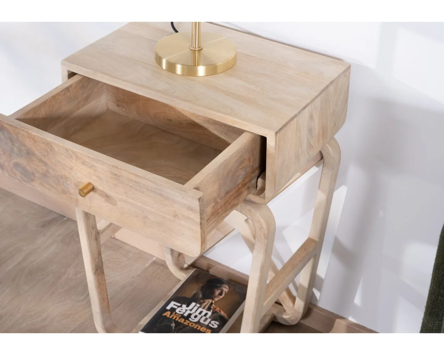 Online Table de chevet style épuré et rétro en manguier "Loopie" Bout De Canapé
