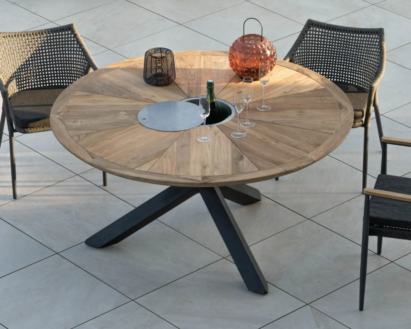 Hot Table de jardin haut de gamme "Hélios" avec plateau rosace et seau à glace intégré Table À Manger Ronde Ou Ovale