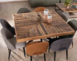 Table de repas carrée 140cm acacia finition chevrons pieds métal noir croisés "Géonidum" Table À Manger Carrée