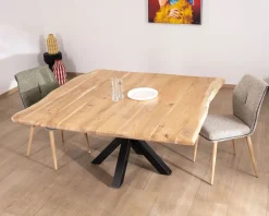 Outlet Table de repas carrée 140 cm en acacia et pieds mikado métal