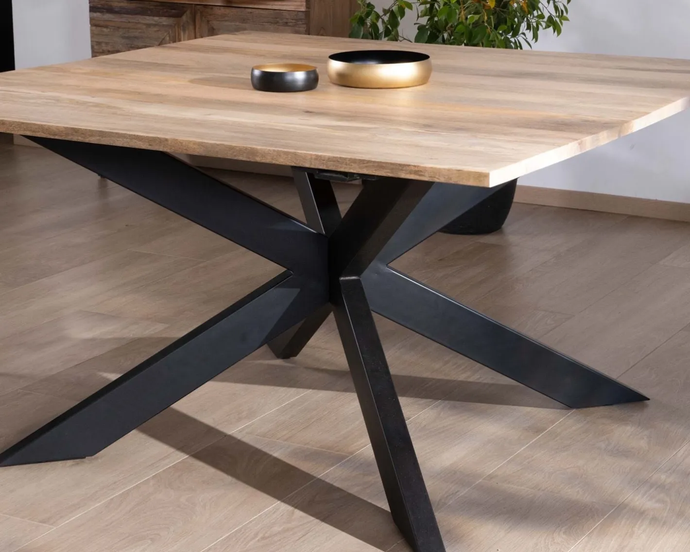 Table de repas carrée 120x120cm style industriel manguier et métal "Haden" avec extensions Table À Manger Carrée