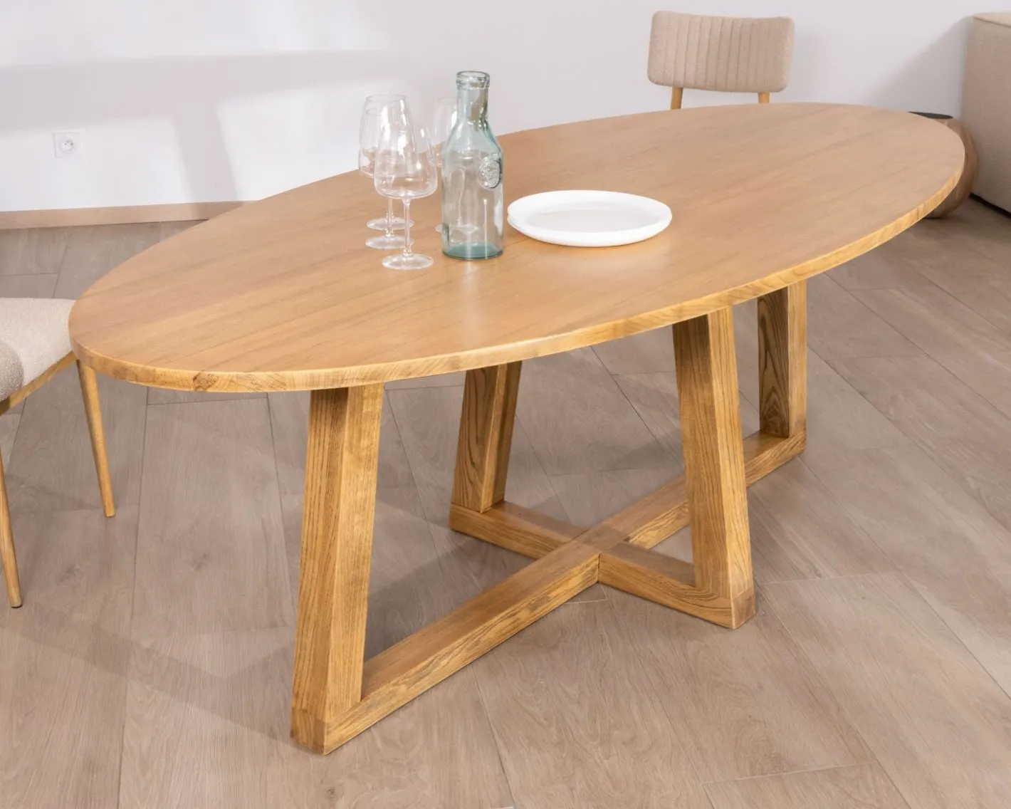Hot Table de repas elliptique 220 cm en bois "Calypso" avec pieds trapèzes Table À Manger Ronde Ou Ovale