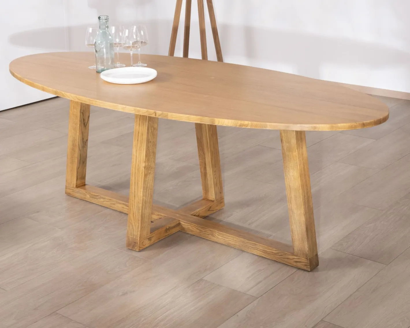 Hot Table de repas elliptique 220 cm en bois "Calypso" avec pieds trapèzes Table À Manger Ronde Ou Ovale