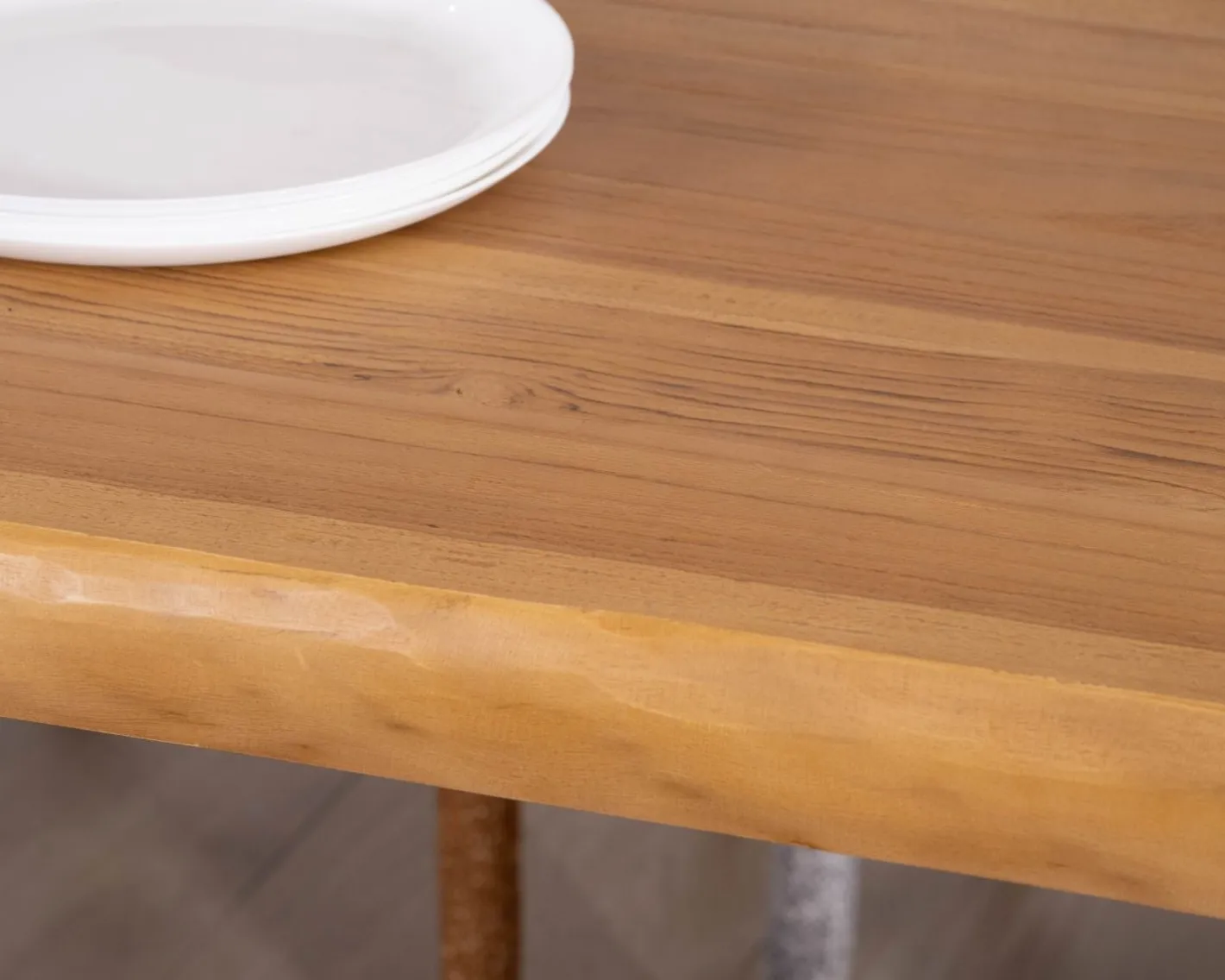 Clearance Table de repas en teck recyclé massif “Lasia” design contemporain et pieds métal noir Table À Manger Rectangulaire