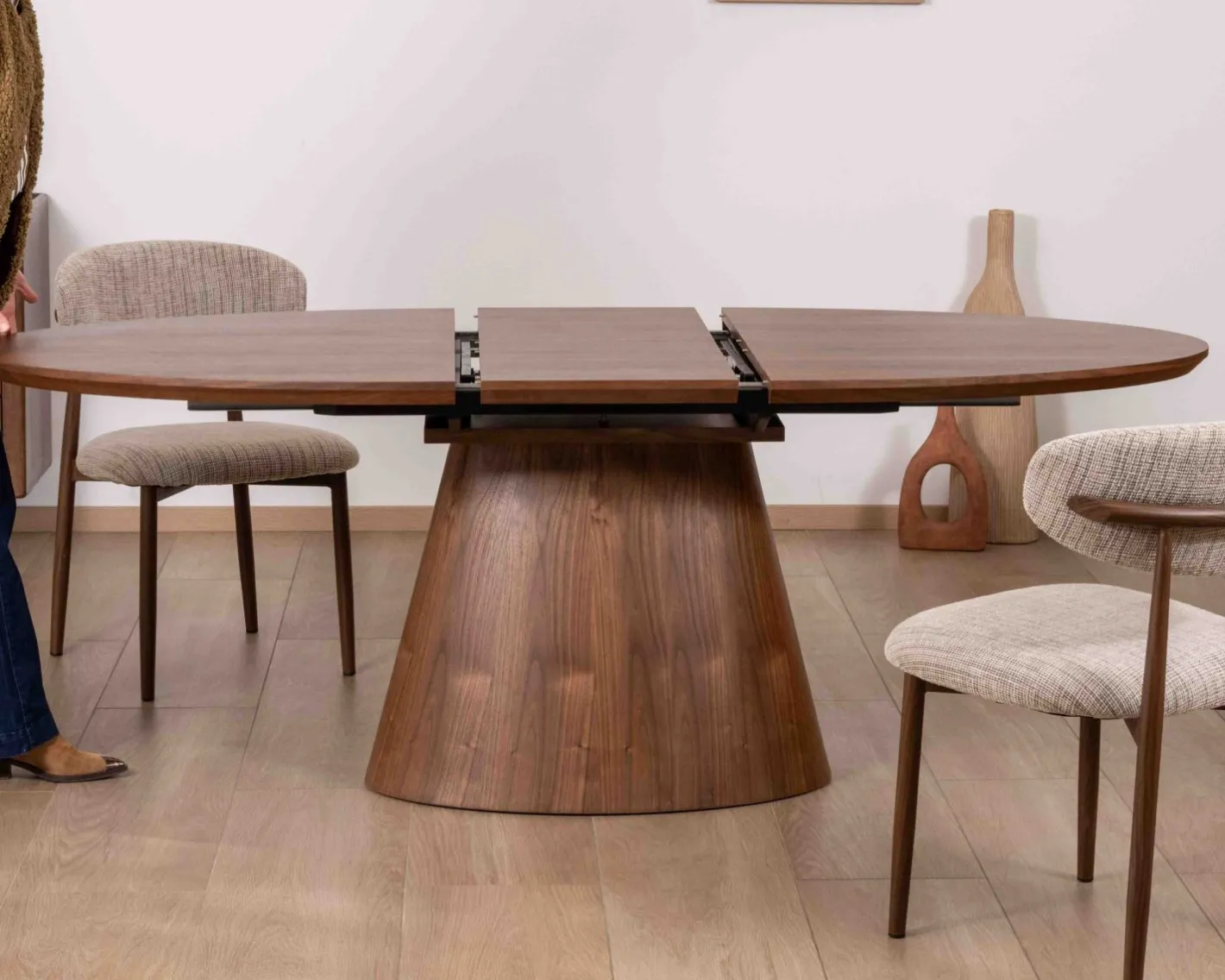 Online Table de repas extensible 160–200 cm teinte noyer "Oria" forme ovale Table À Manger Ronde Ou Ovale