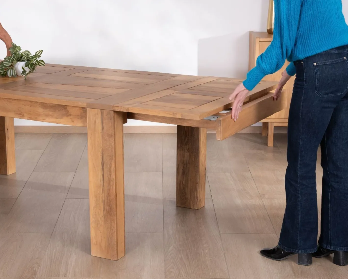 Outlet Table de repas extensible en manguier teinte chêne clair "Jappéo" 160 à 250 cm Table À Manger Rectangulaire