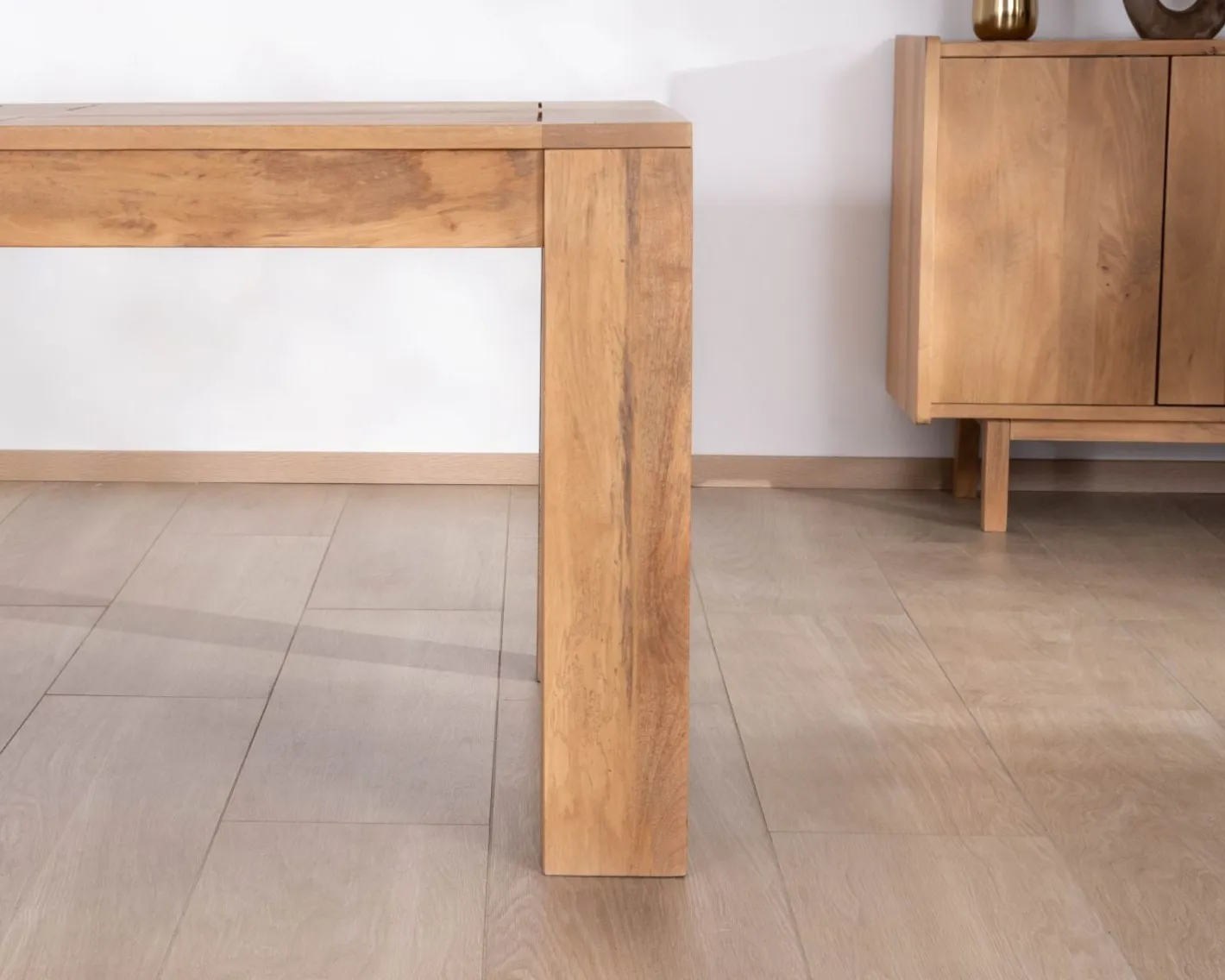 Outlet Table de repas extensible en manguier teinte chêne clair "Jappéo" 160 à 250 cm Table À Manger Rectangulaire