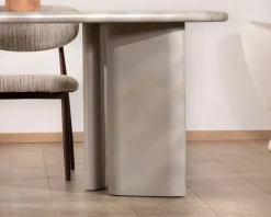 Table de repas ovale 180 cm design moderne et épuré beige