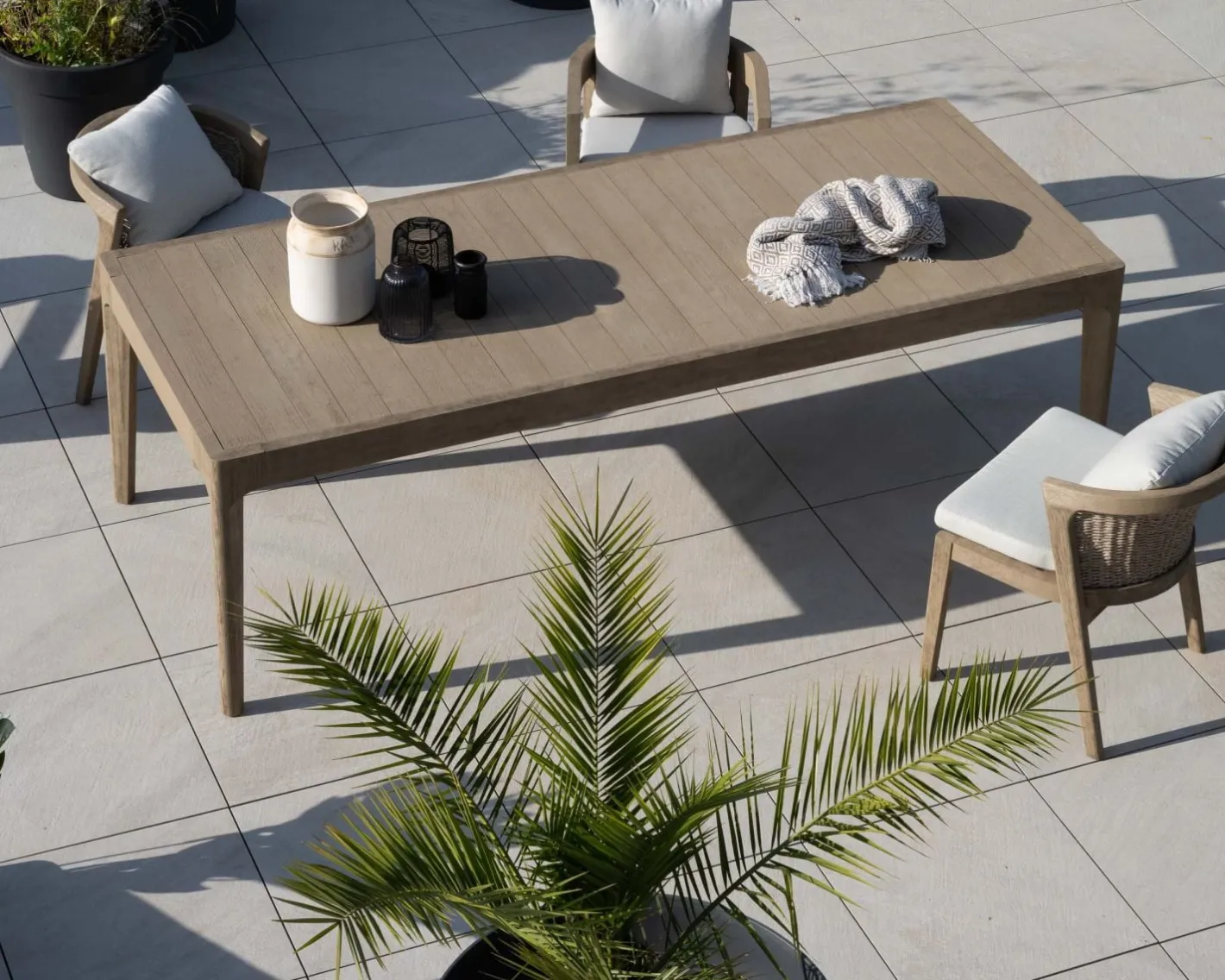 Outlet Table de repas spécial outdoor 240cm en teck finition sablée et grisée "Vérone" Table À Manger Rectangulaire