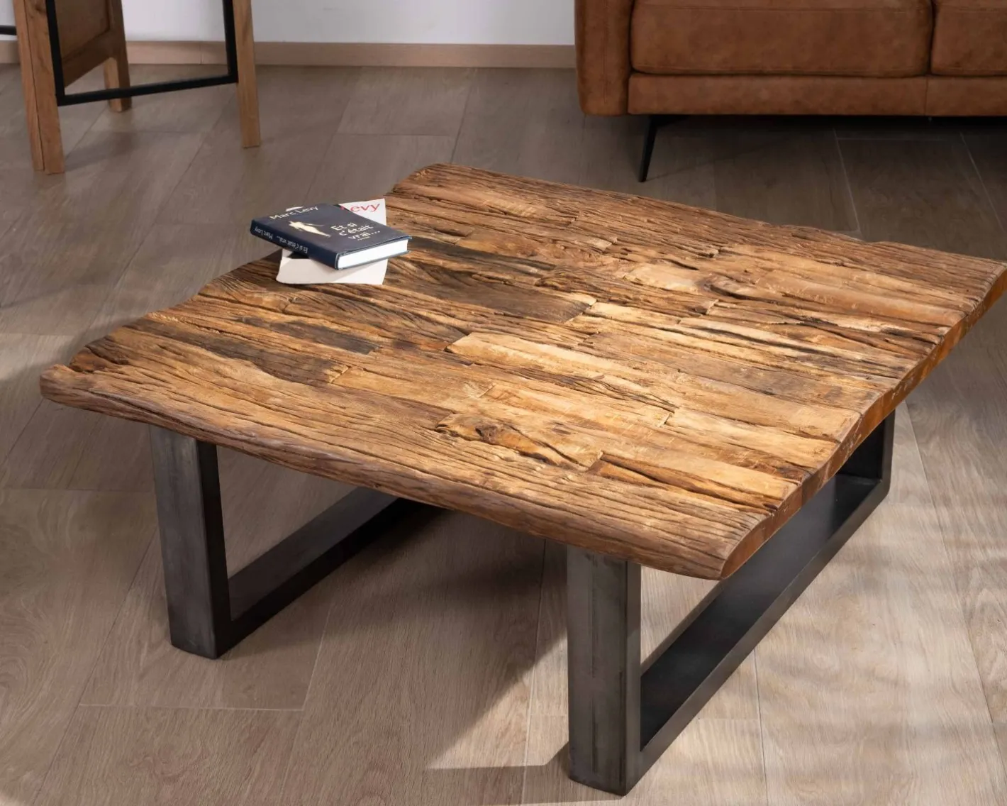 Hot Table de salon carrée en bois recyclé naturel plateau verre et pieds U noir antique "Cidade" Table Basse Carrée