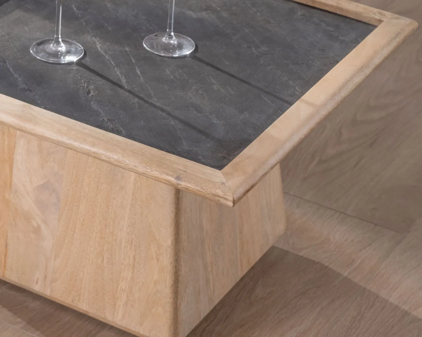 New Table de salon carrée en manguier avec plateau placage pierre "Netty" Table Basse Carrée