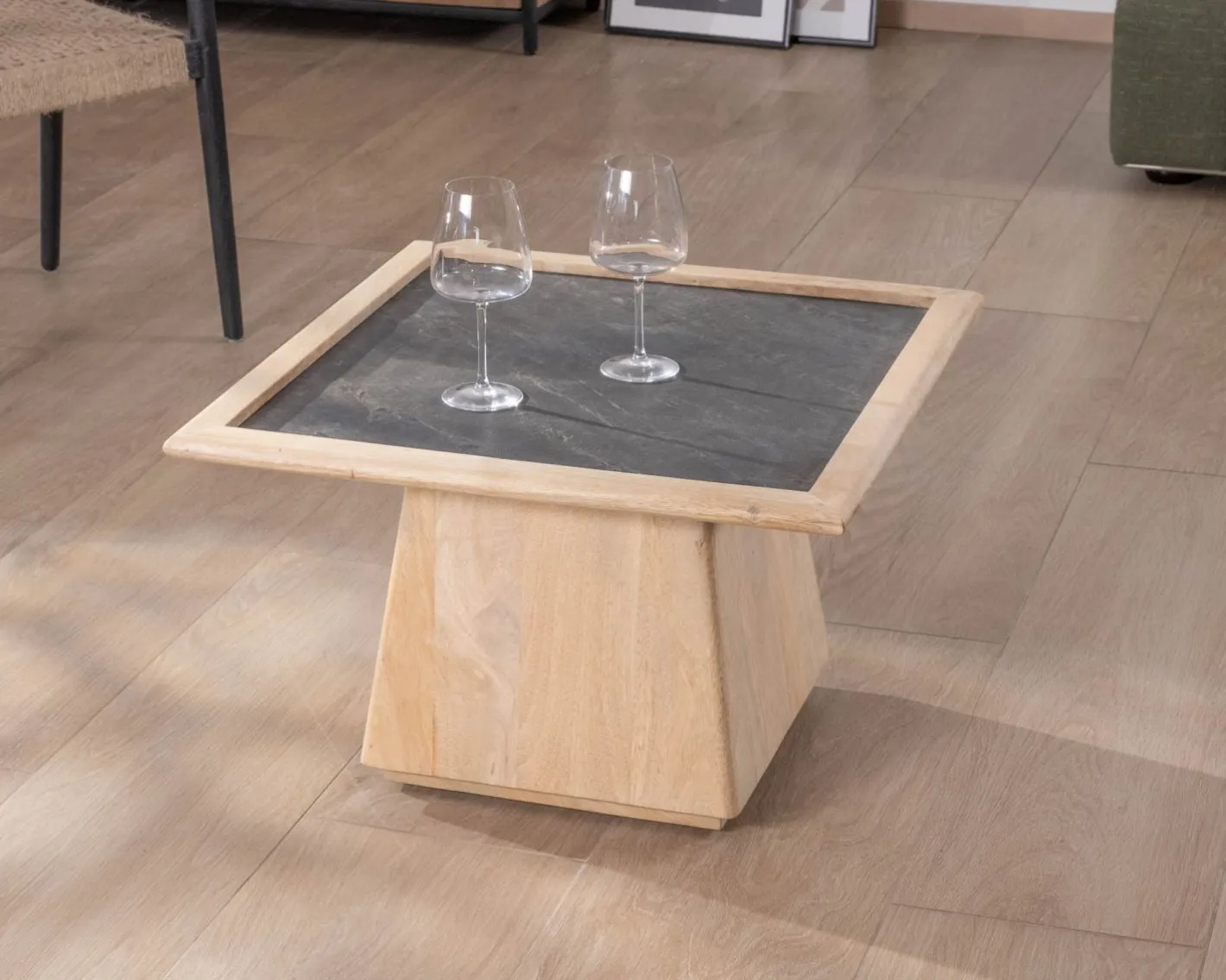 New Table de salon carrée en manguier avec plateau placage pierre "Netty" Table Basse Carrée