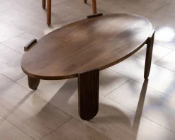 Table de salon ovale en manguier pieds cannelés
