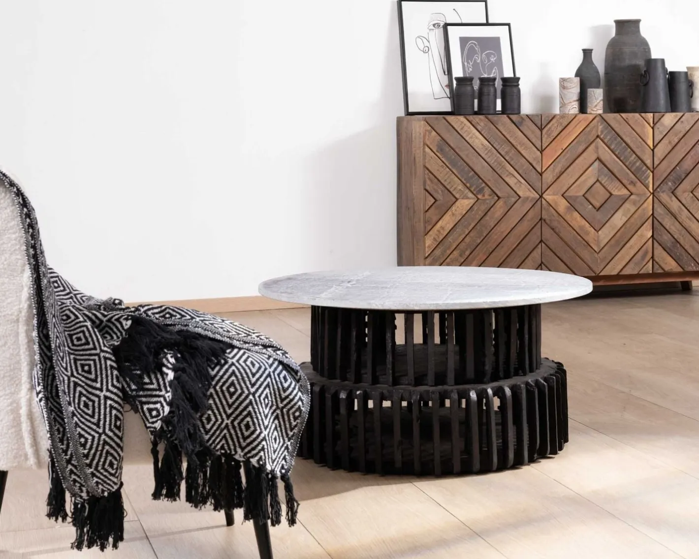 Online Table de salon ronde en bois recyclé et plateau en pierre claire "Népalaise" Table Basse Ovale Ou Ronde