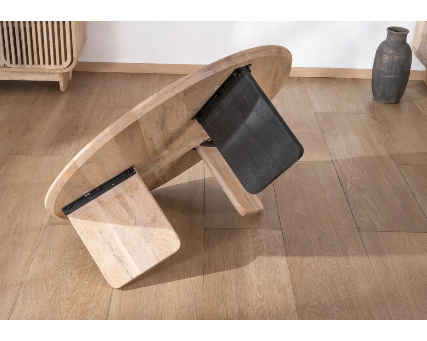 Online Table de salon ronde style épuré "Jappy" 1 pied noir Table Basse Ovale Ou Ronde