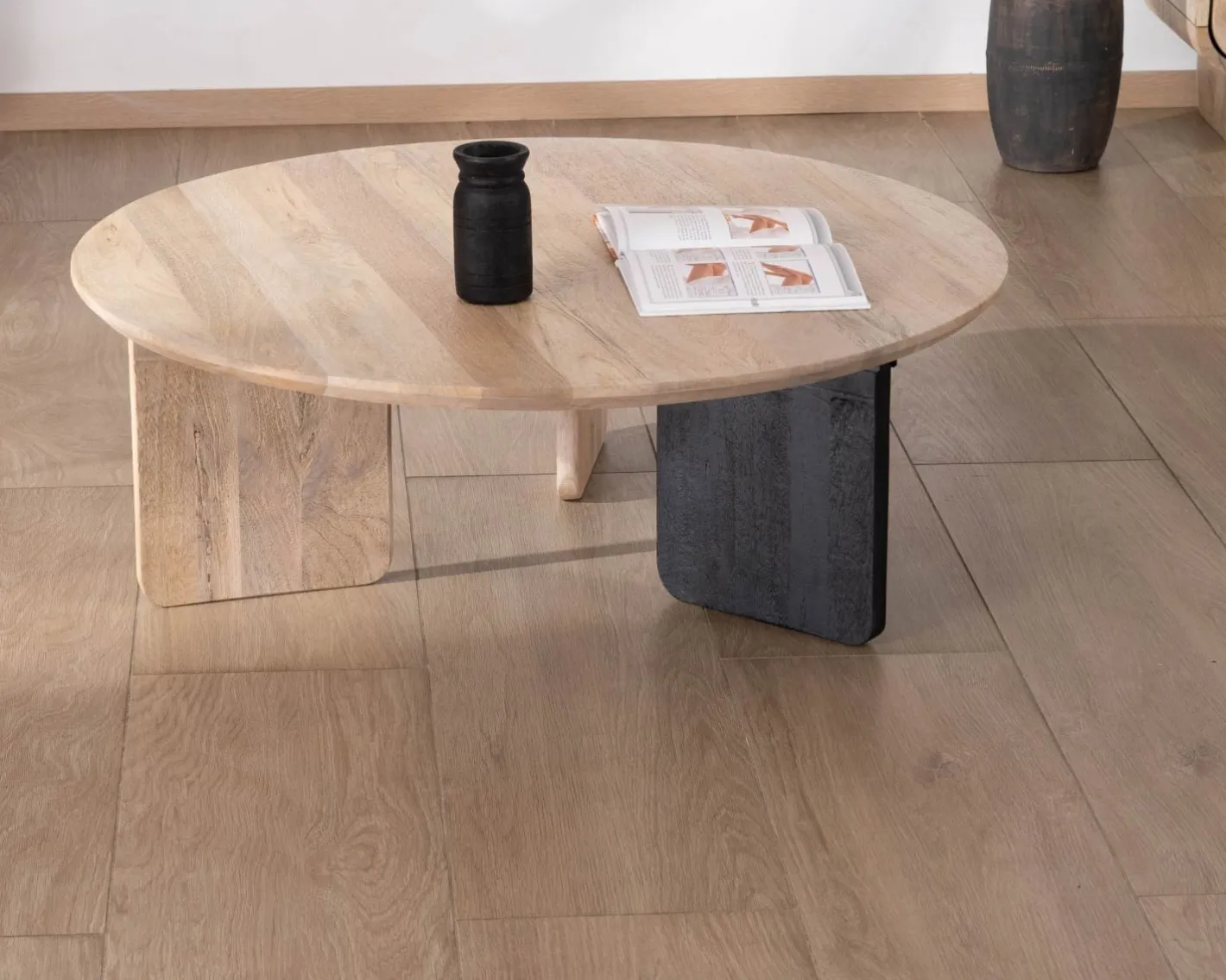 Online Table de salon ronde style épuré "Jappy" 1 pied noir Table Basse Ovale Ou Ronde