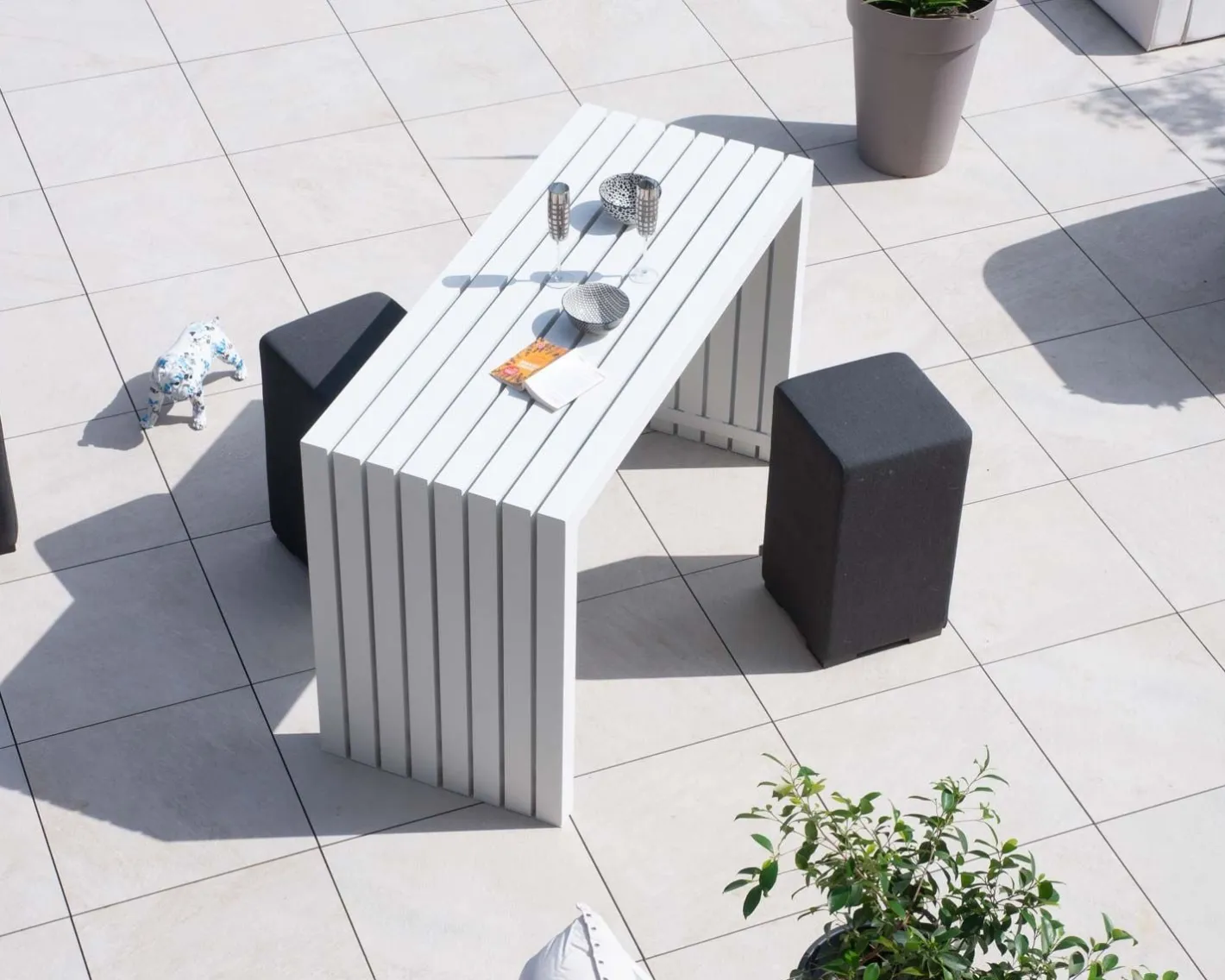 Hot Table haute design en aluminium blanc 160cm "Java Island" Table Haute Rectangulaire