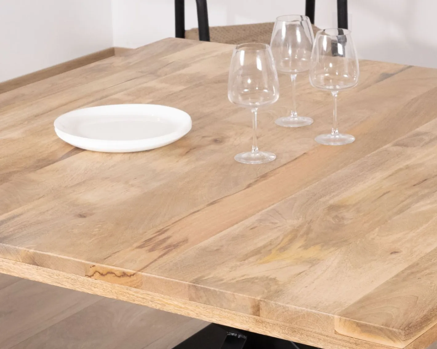Outlet Table à manger carrée 140x140cm bois et métal industriel "Caractère" Table À Manger Carrée