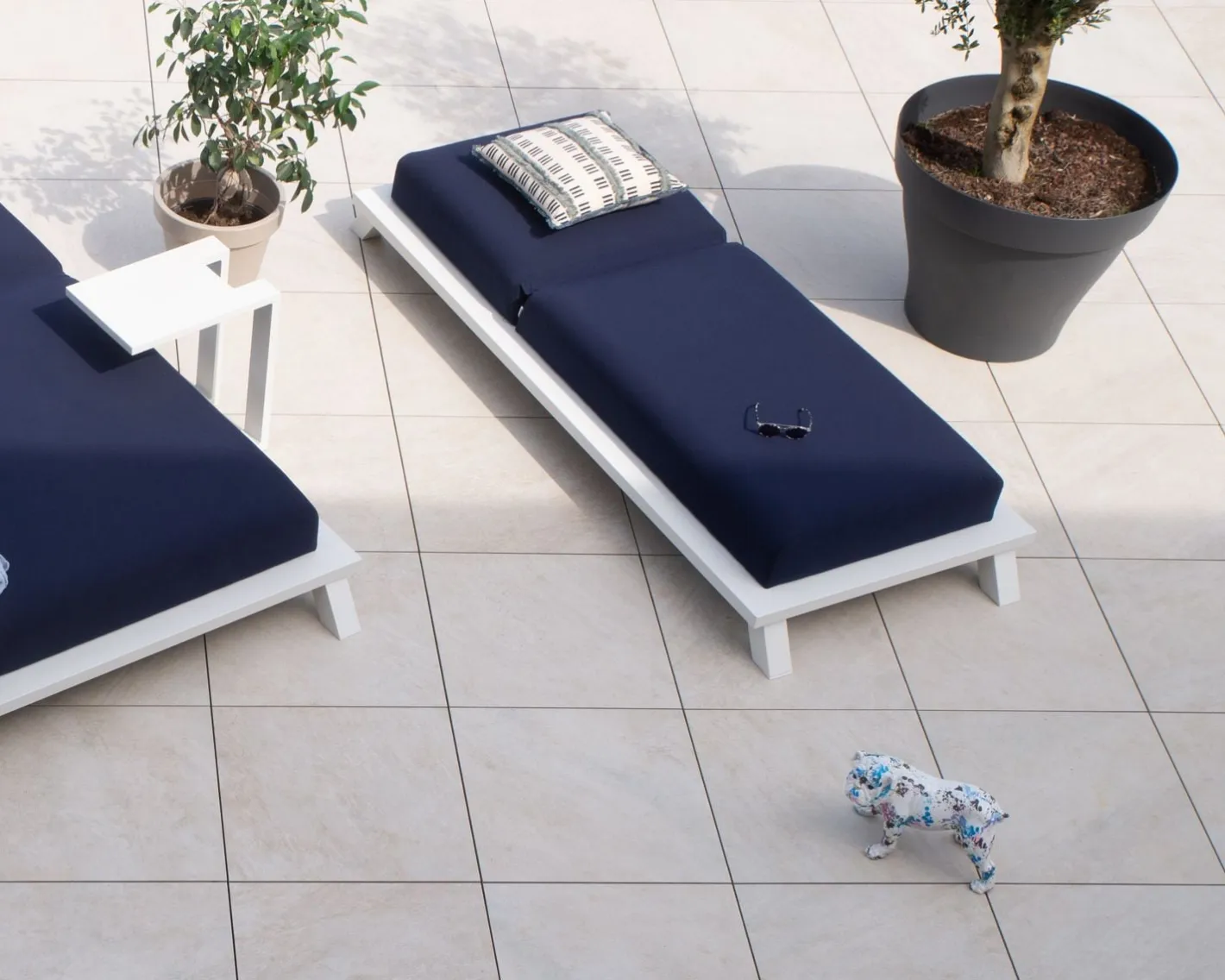 Transat haut de gamme bleu et blanc "Nusa Pedina" tissu Sunbrella Bain De Soleil