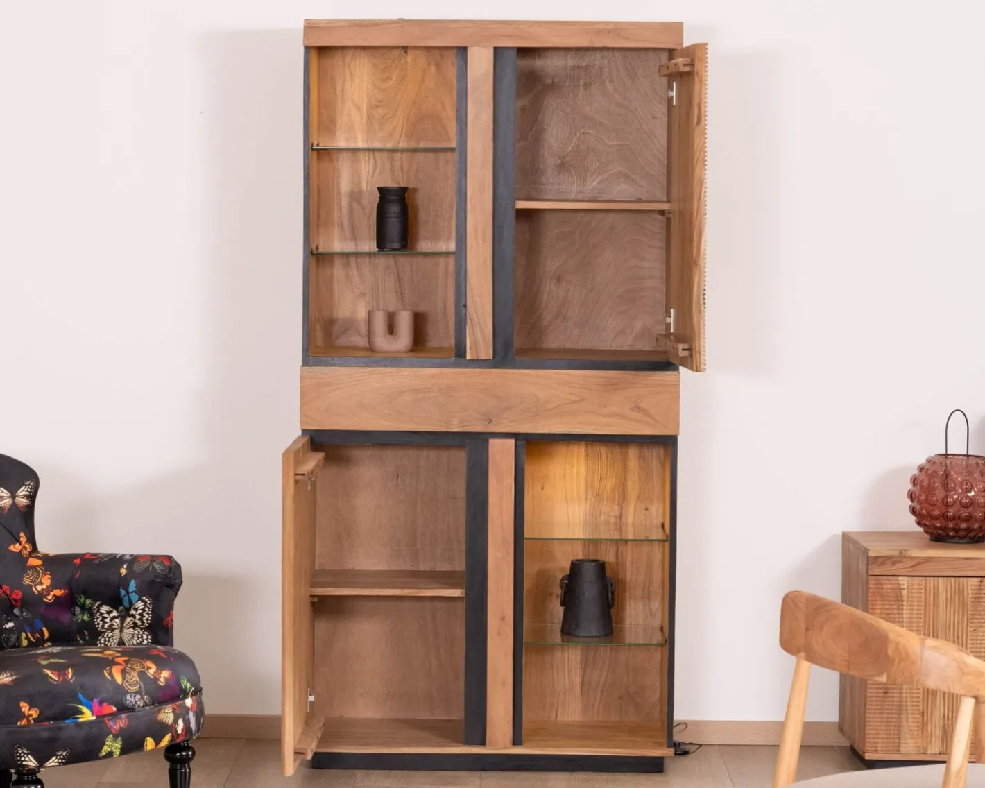 Vaisselier contemporain acacia et liserés noirs "Lumino" niches avec étagères vitrée et éclairage LED Vaisselier|Bibliothèque