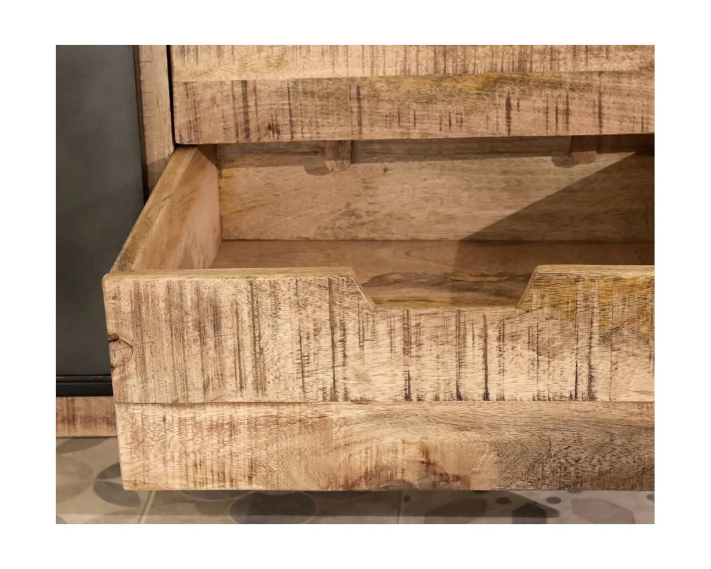 Hot Vaisselier industriel métal et bois portes coulissantes 2m "Caractère" Vaisselier|Bibliothèque